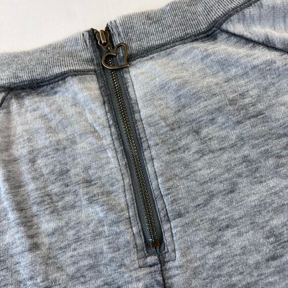 Roxy Women’s Sweatshirt Heather Gray Long Sleeve Back 1/4 heart Zip Sz Large - Picture 6 of 7